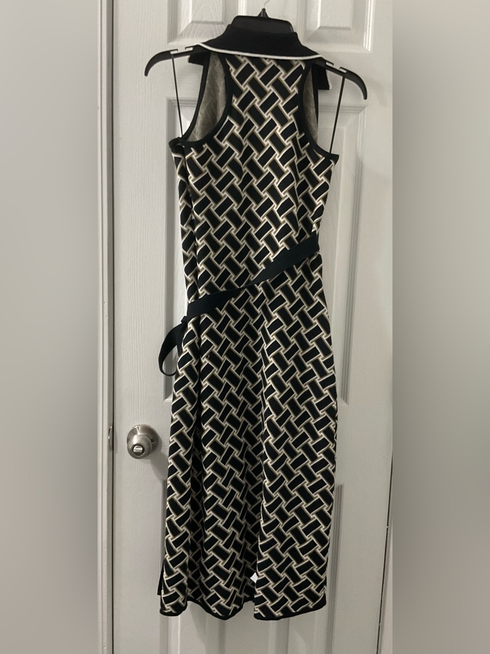 Diane Von Furstenberg Black & Cream Sleeveless Wrap Maxi Dress - Picture 3 of 9